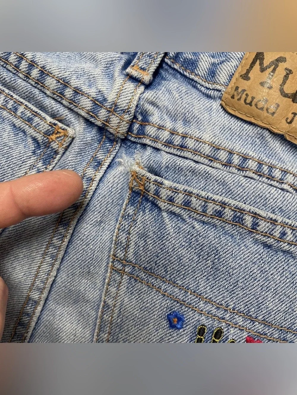 VTG  Kids Mudd Jeans Girls size 8 Blue Light Wash Flared Distressed Embroidered